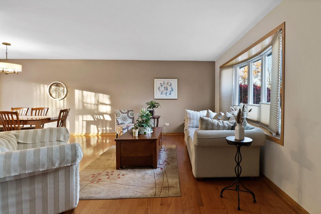 Photo of 8036 Beech Avenue, Munster, IN 46321 (MLS # 832564)