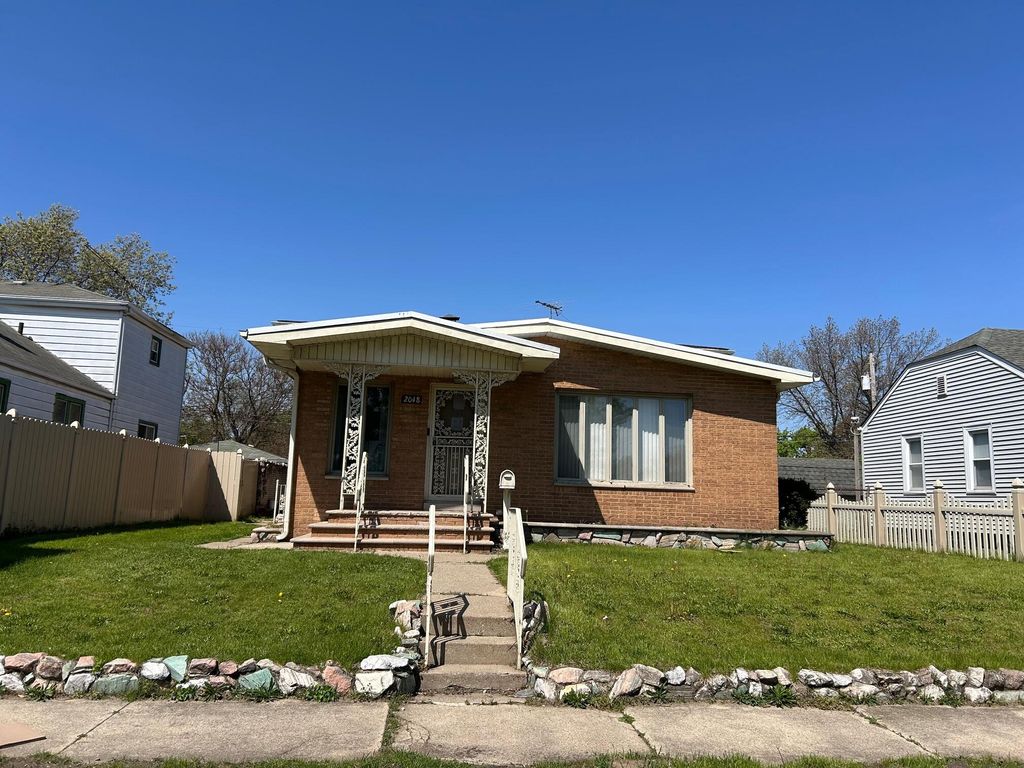 Photo of 2048 Roosevelt Place, Gary, IN 46404 (MLS # 838523)