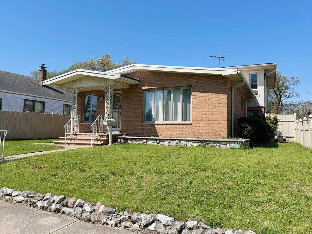 Photo of 2048 Roosevelt Place, Gary, IN 46404 (MLS # 838523)