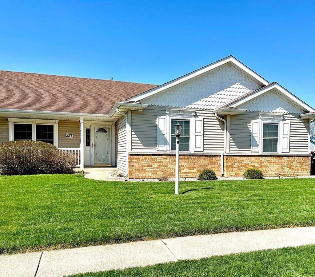 Photo of 257 Willow Street, Lowell, IN 46356 (MLS # 845879)