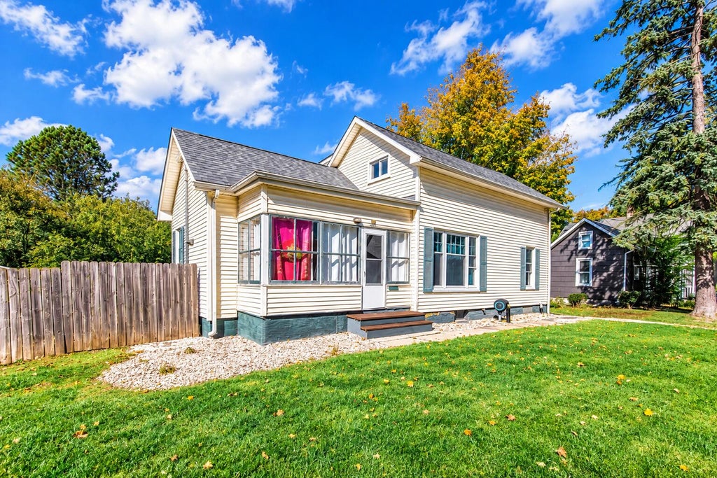 Photo of 504 Colfax Avenue, La Porte, IN 46350 (MLS # 847036)