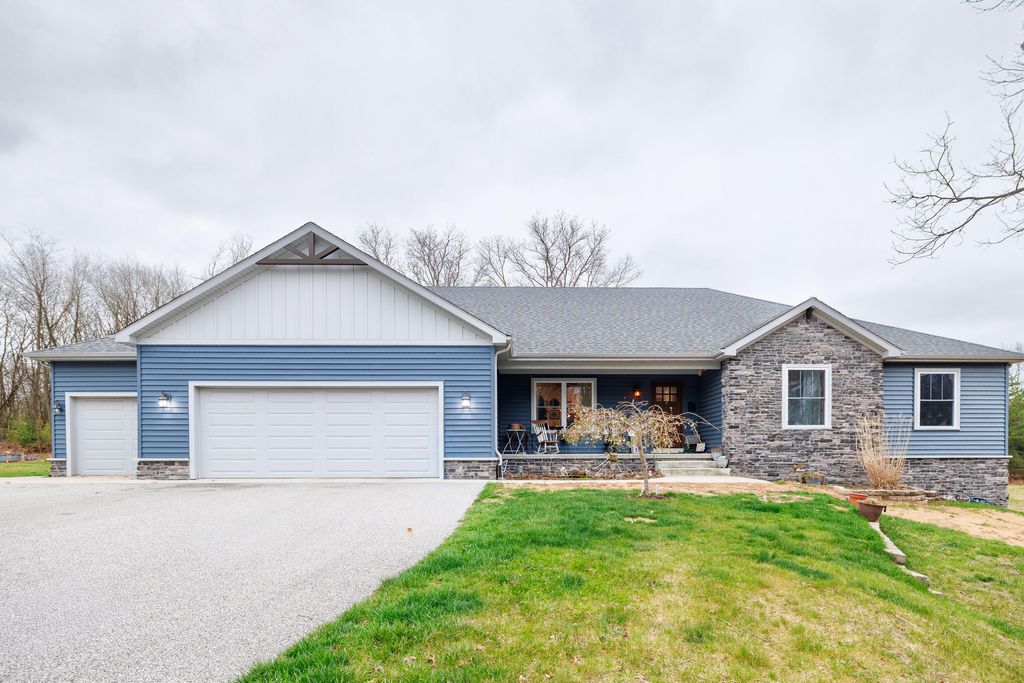Photo of 6795 S Whispering Woods, DeMotte, IN 46310 (MLS # 836689)