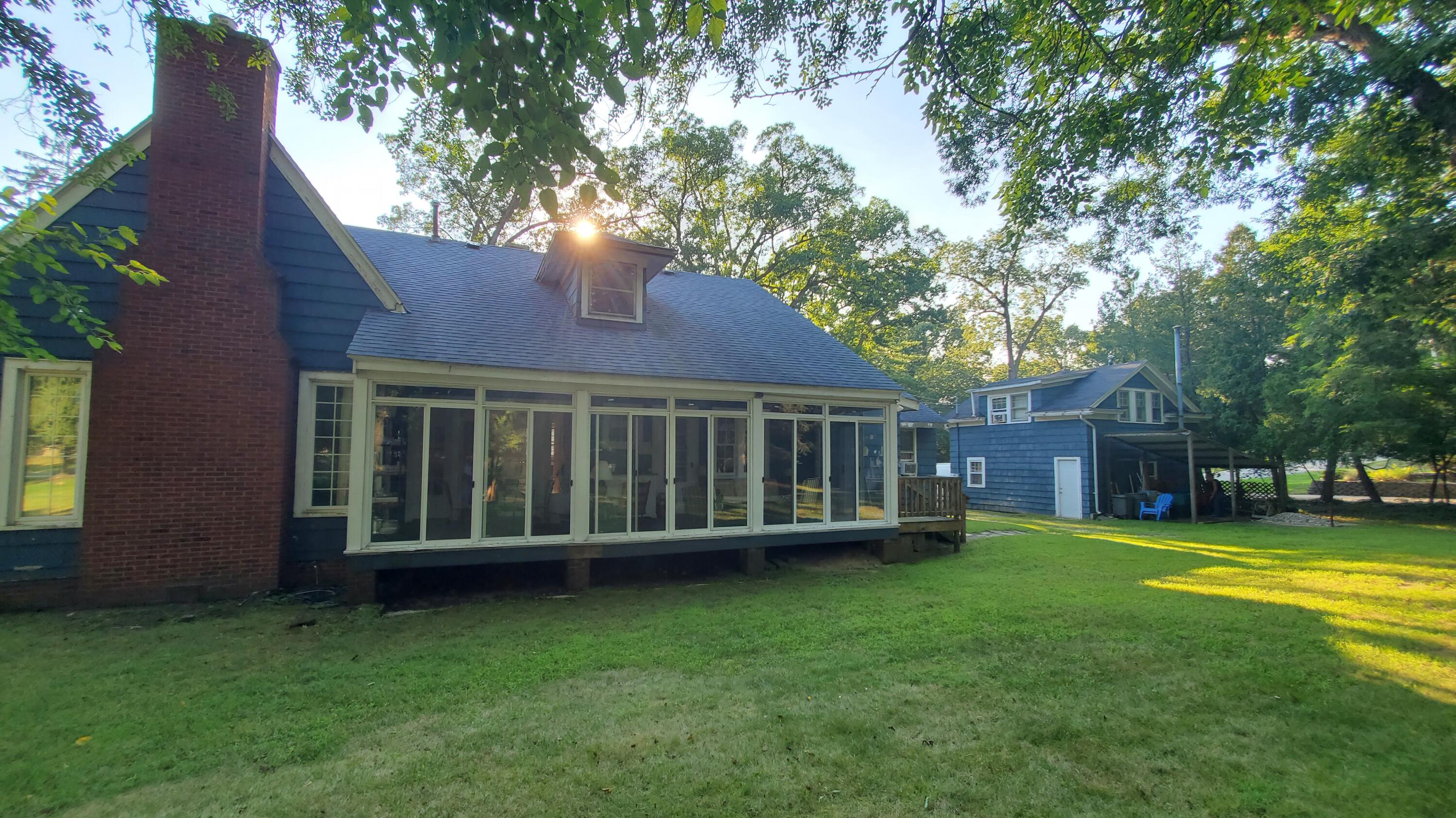 2936 Belle Plaine Trail