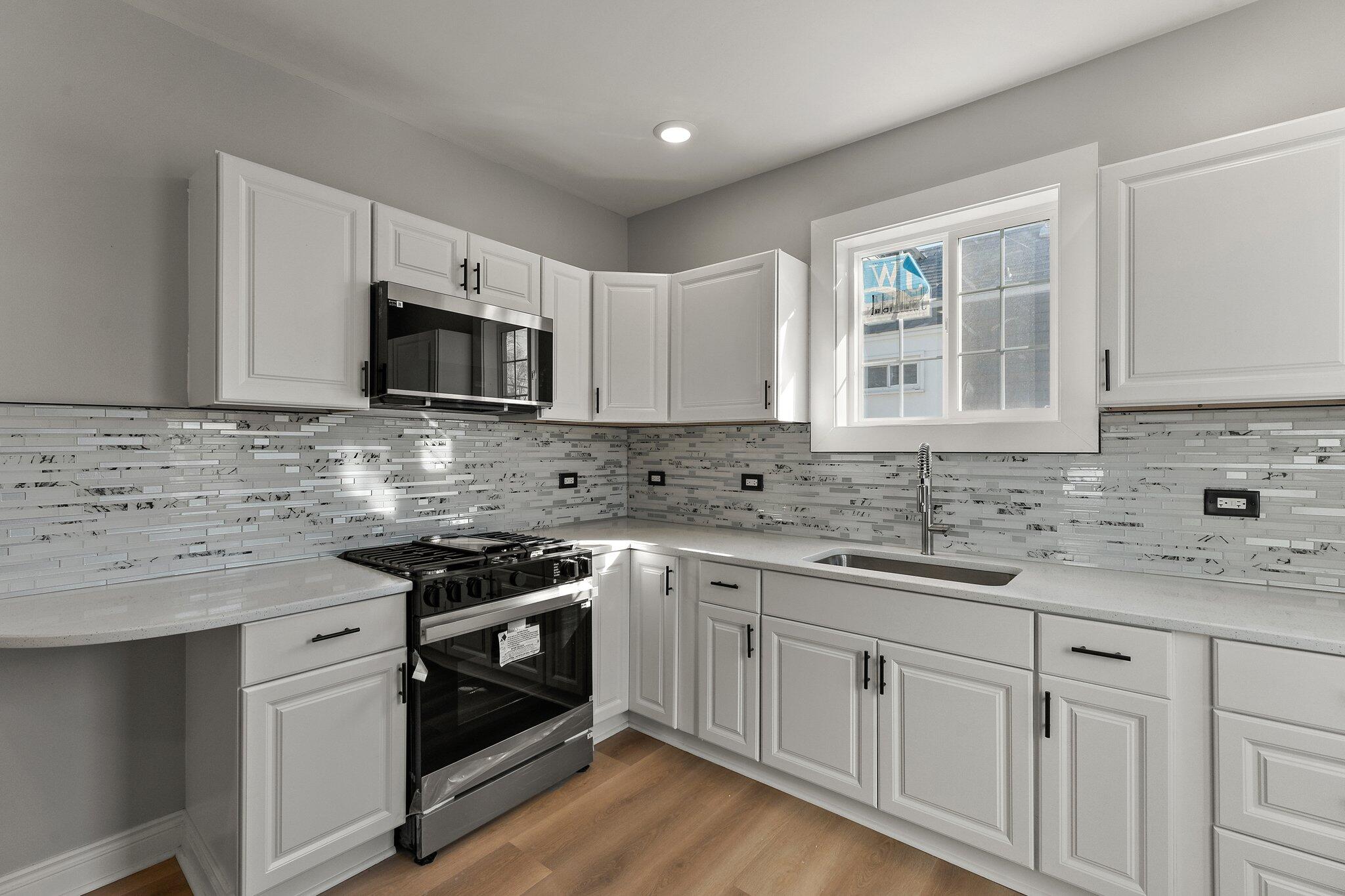 Hammond, Indiana 46320, United States, 3 Bedrooms Bedrooms, ,1 BathroomBathrooms,Residential,Pending,13251