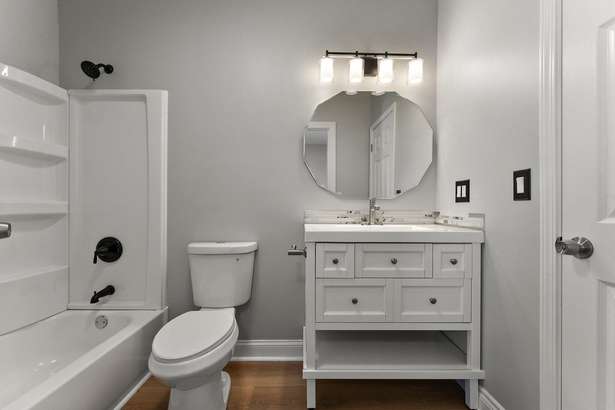 Hammond, Indiana 46320, United States, 3 Bedrooms Bedrooms, ,1 BathroomBathrooms,Residential,Pending,13251