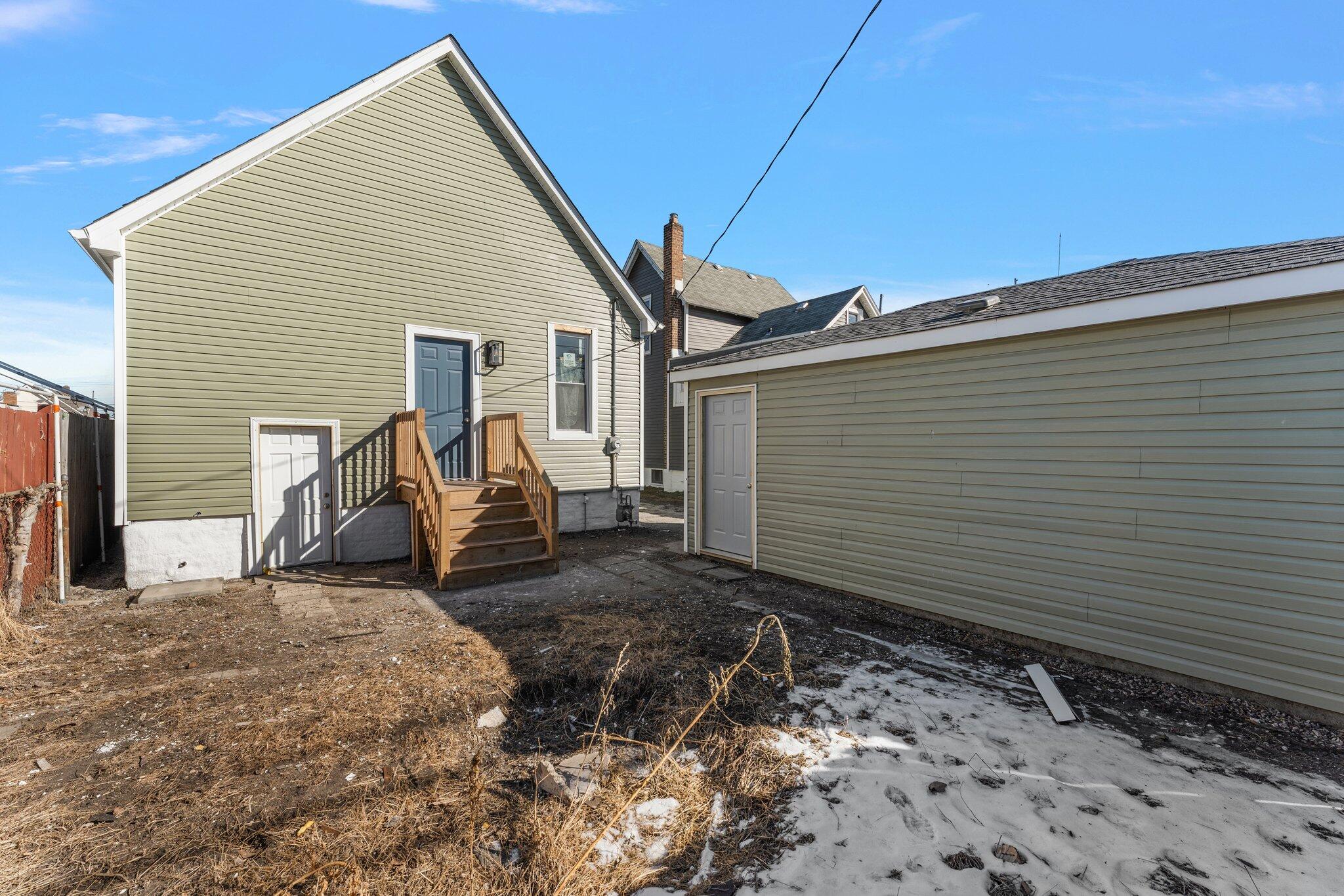 Hammond, Indiana 46320, United States, 3 Bedrooms Bedrooms, ,1 BathroomBathrooms,Residential,Pending,13251