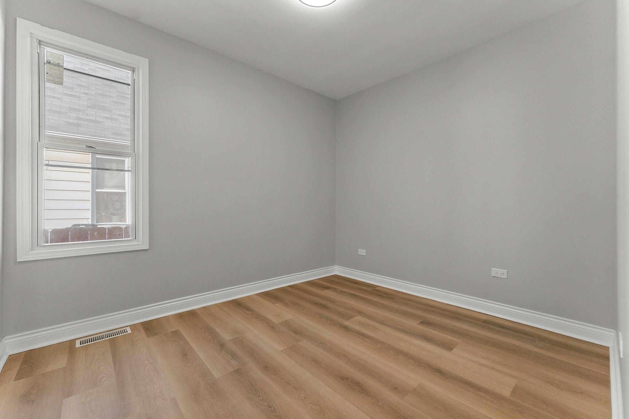 Hammond, Indiana 46320, United States, 3 Bedrooms Bedrooms, ,1 BathroomBathrooms,Residential,Pending,13251