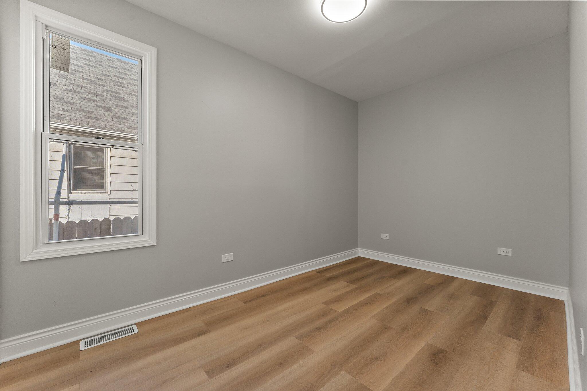 Hammond, Indiana 46320, United States, 3 Bedrooms Bedrooms, ,1 BathroomBathrooms,Residential,Pending,13251