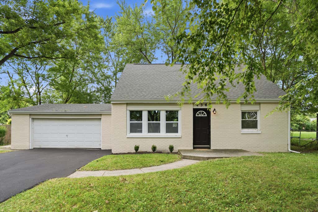 Photo of 436 Piedmont Road, Valparaiso, IN 46385 (MLS # 843063)
