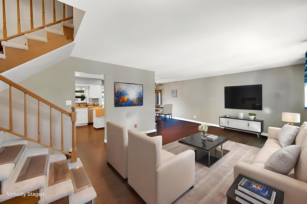 Photo of 9448 Parkway Drive, Highland, IN 46322 (MLS # 832328)