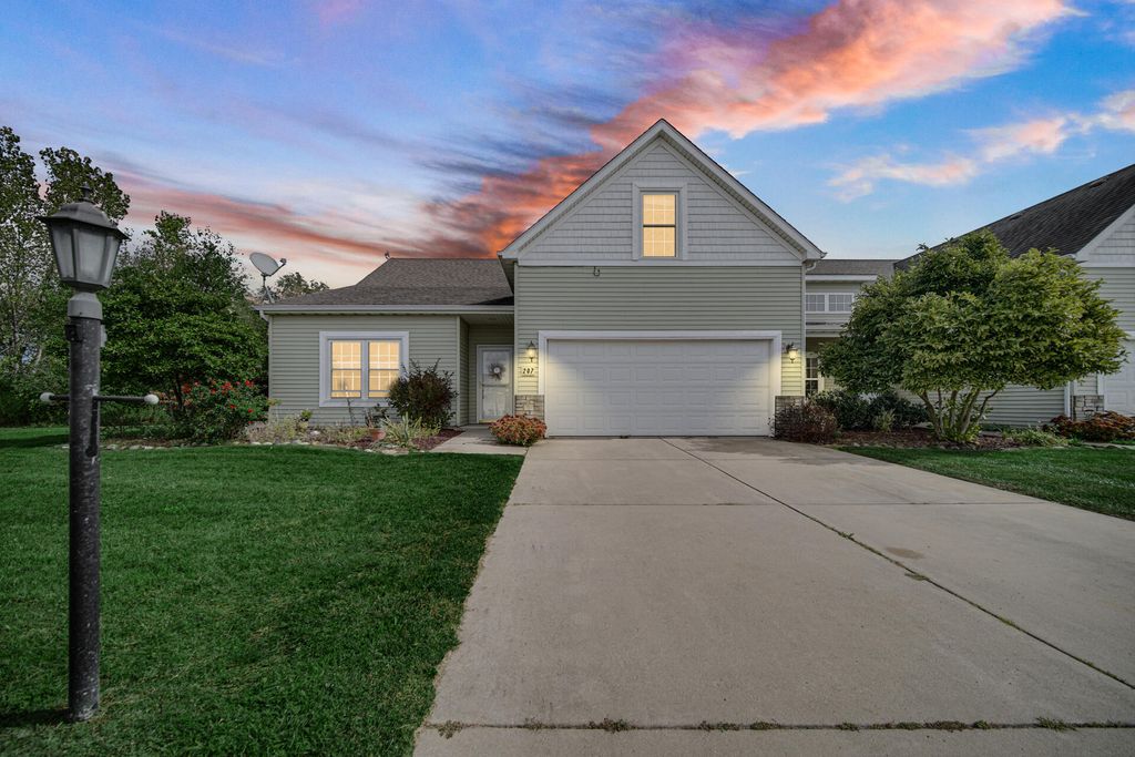 Photo of 207 N Oakdale Street, Kouts, IN 46347 (MLS # 829327)