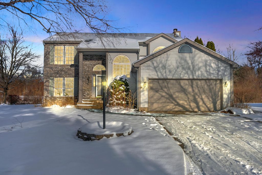 Photo of 378 Ballenisle Court, Chesterton, IN 46304 (MLS # 831399)