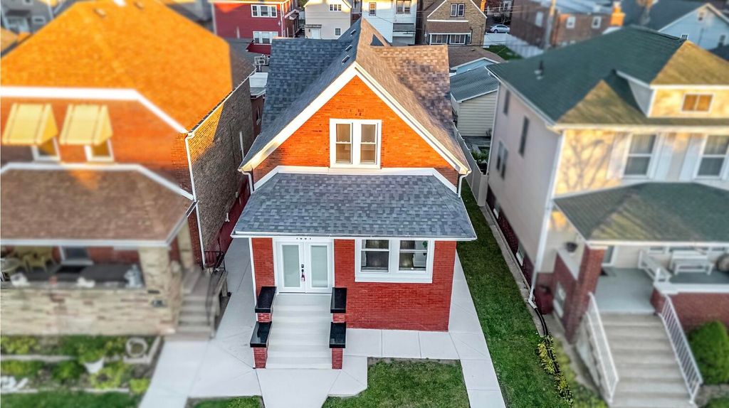 Photo of 1631 Cleveland Avenue, Whiting, IN 46394 (MLS # 831527)