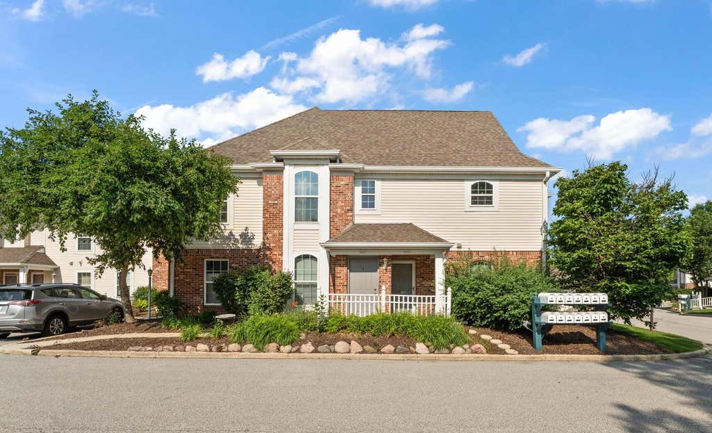 Photo of 2925 Foggy Glen Drive, Valparaiso, IN 46385 (MLS # 841936)