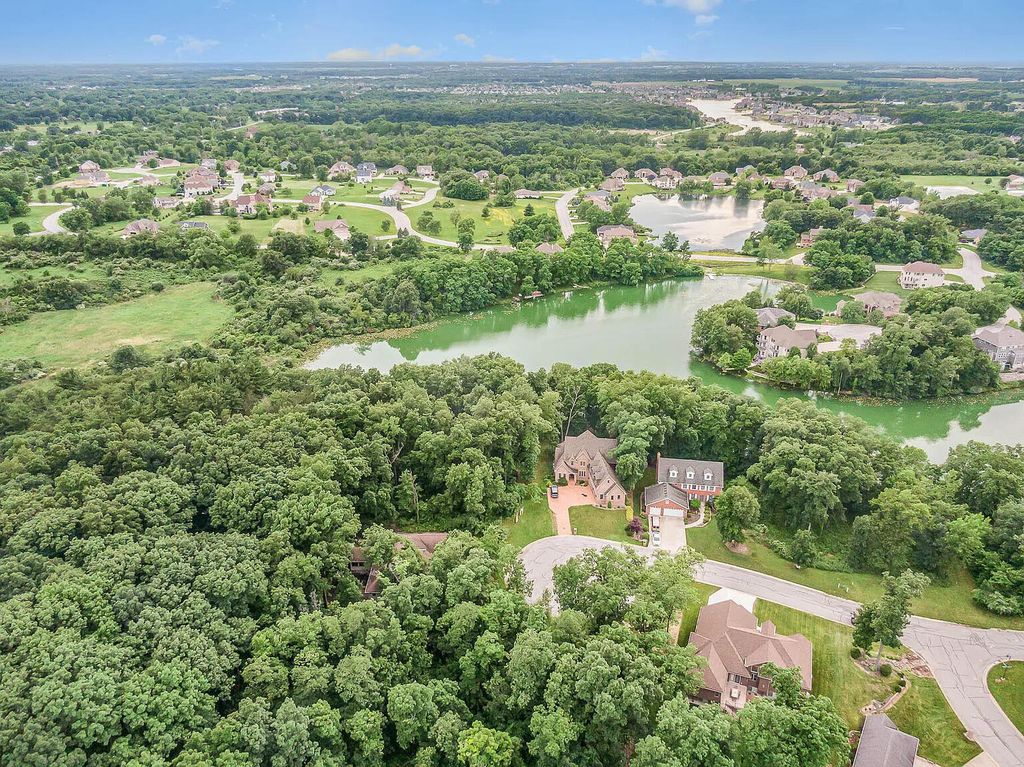 Photo of 81 Morena Terrace, Crown Point, IN 46307 (MLS # 832991)