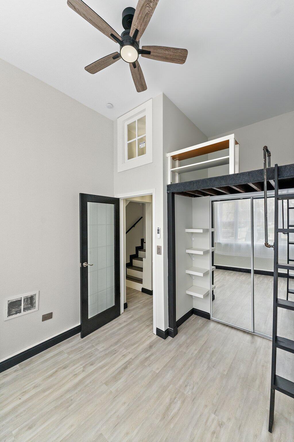 Hammond, Indiana 46323, United States, 4 Bedrooms Bedrooms, ,2 BathroomsBathrooms,Residential,Active,29823