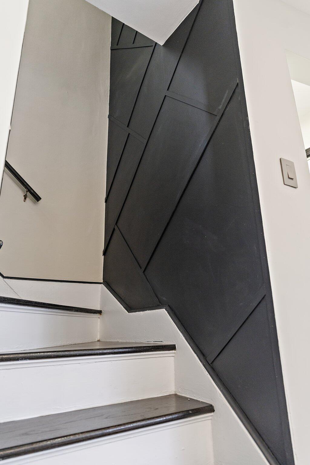 Hammond, Indiana 46323, United States, 4 Bedrooms Bedrooms, ,2 BathroomsBathrooms,Residential,Active,29823