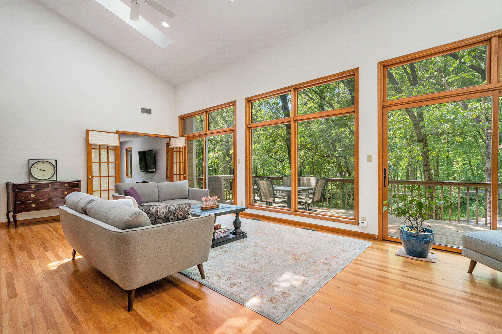 116 E Neptune Avenue