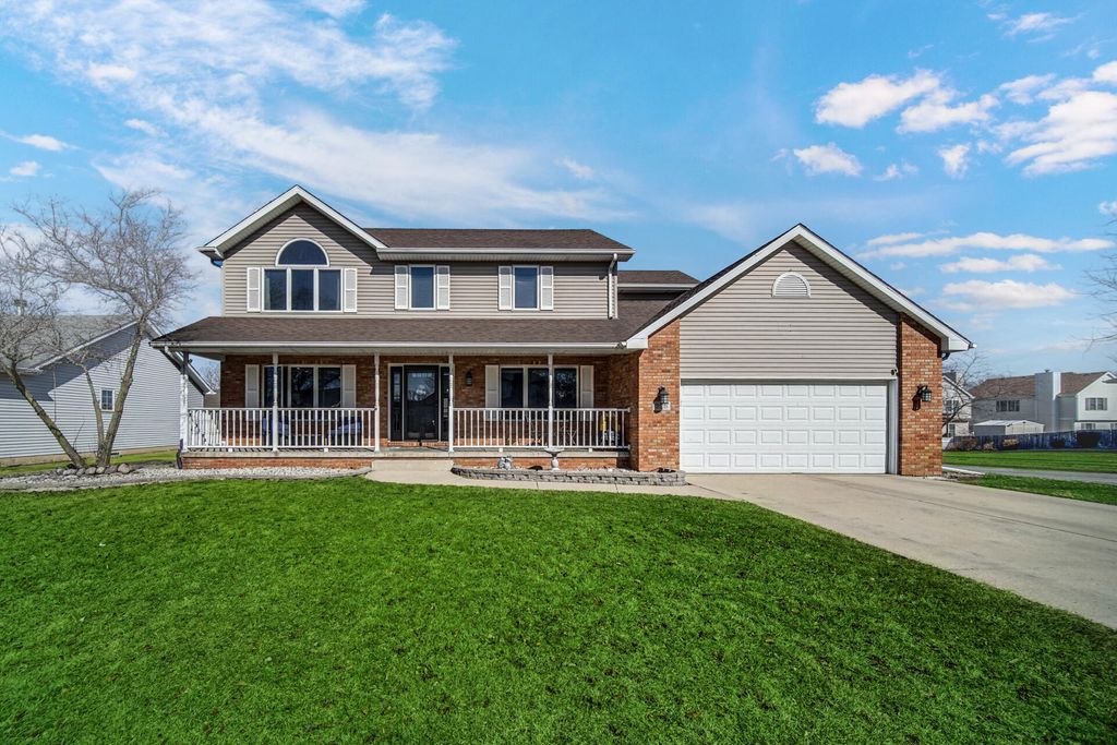 Photo of 225 Beiriger Drive, Dyer, IN 46311 (MLS # 834720)