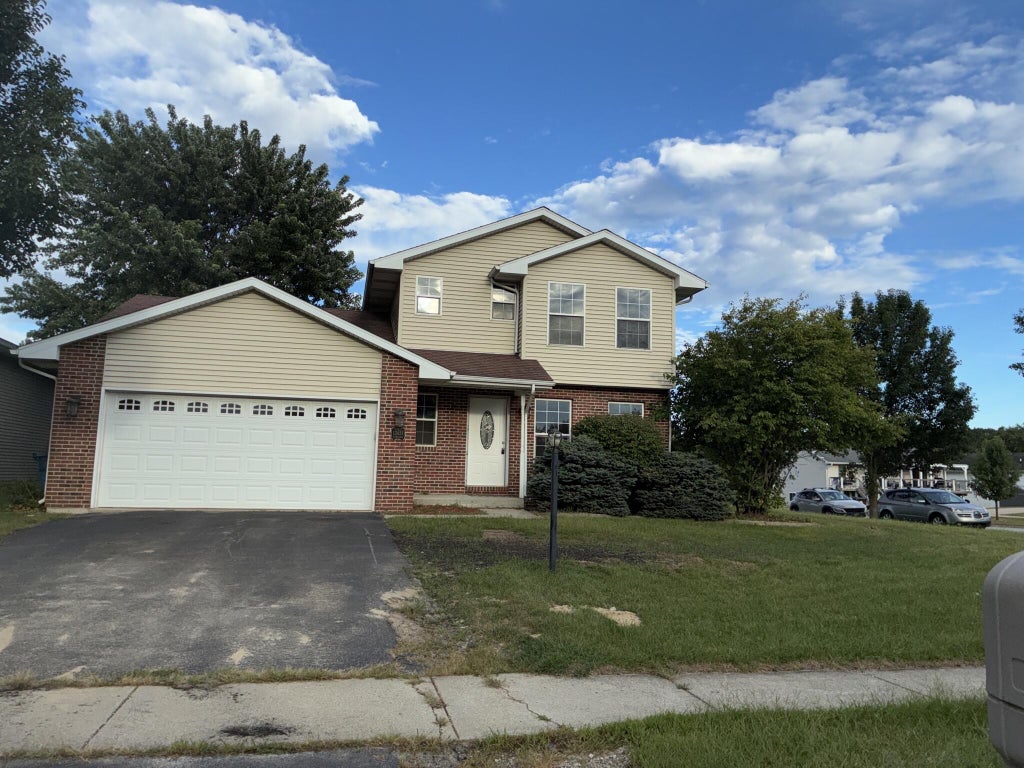 Photo of 12421 Tippecanoe Place, Crown Point, IN 46307 (MLS # 846413)