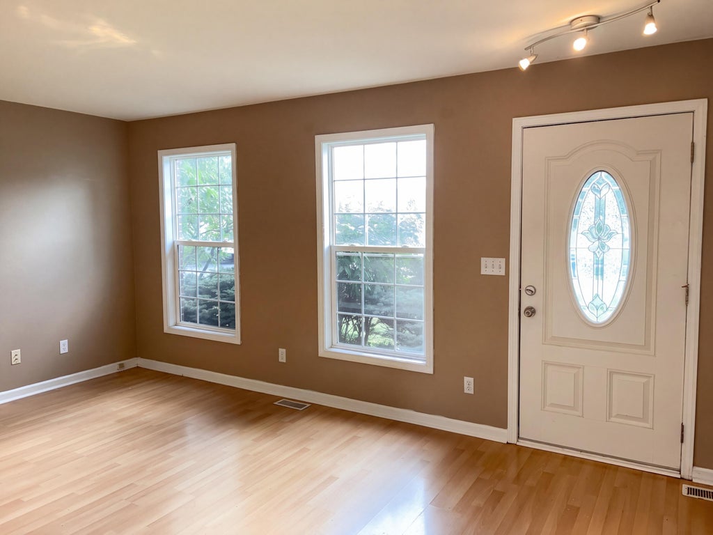 Photo of 12421 Tippecanoe Place, Crown Point, IN 46307 (MLS # 846413)