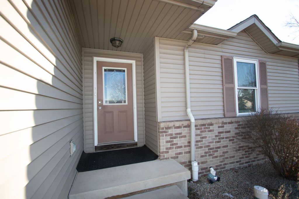 Photo of 1163 Tanya Street, Burns Harbor, IN 46304 (MLS # 832774)