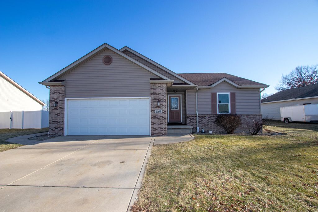 Photo of 1163 Tanya Street, Burns Harbor, IN 46304 (MLS # 832774)