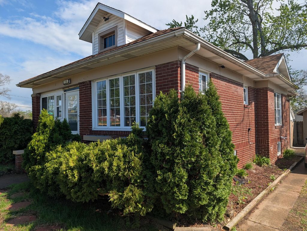 Photo of 715 Pearl Street, Michigan City, IN 46360 (MLS # 837295)