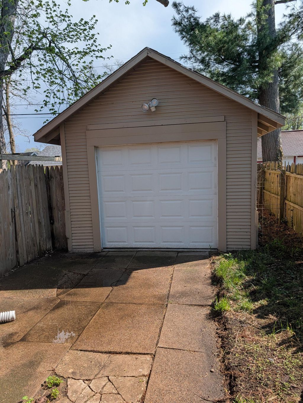 Photo of 715 Pearl Street, Michigan City, IN 46360 (MLS # 837295)