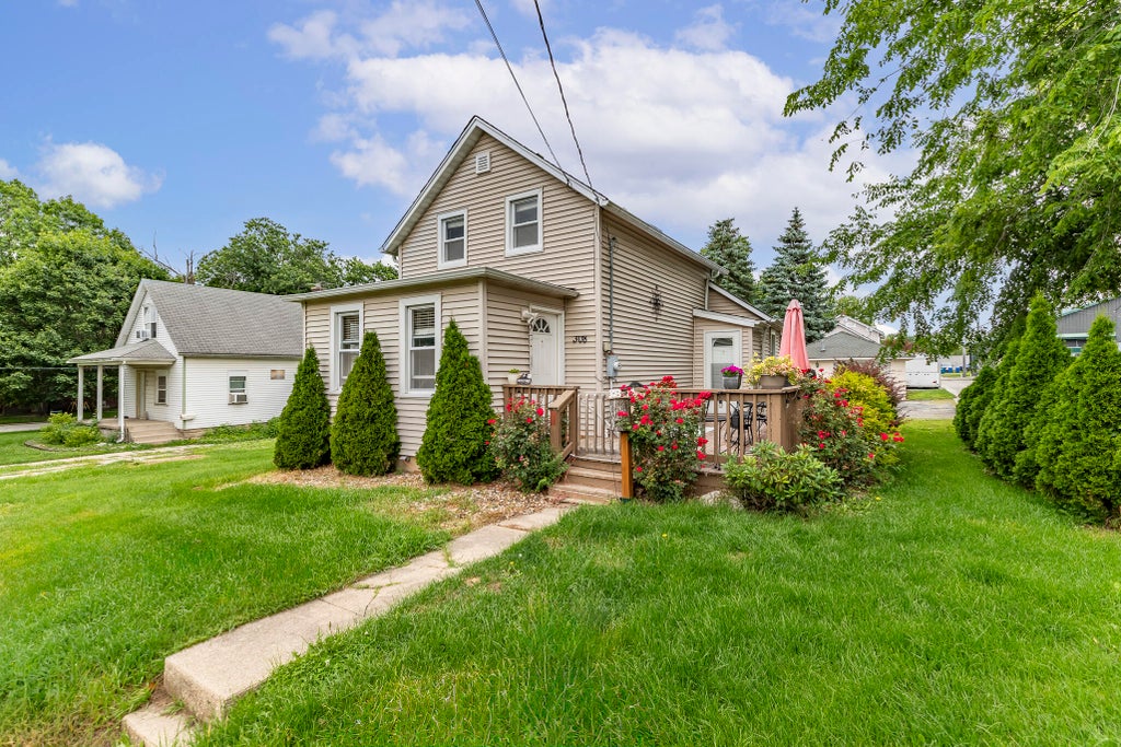 Photo of 308 E Porter Street, Crown Point, IN 46307 (MLS # 841443)