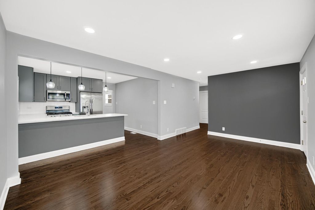 Photo of 6833 Baring Avenue, Hammond, IN 46324 (MLS # 834351)