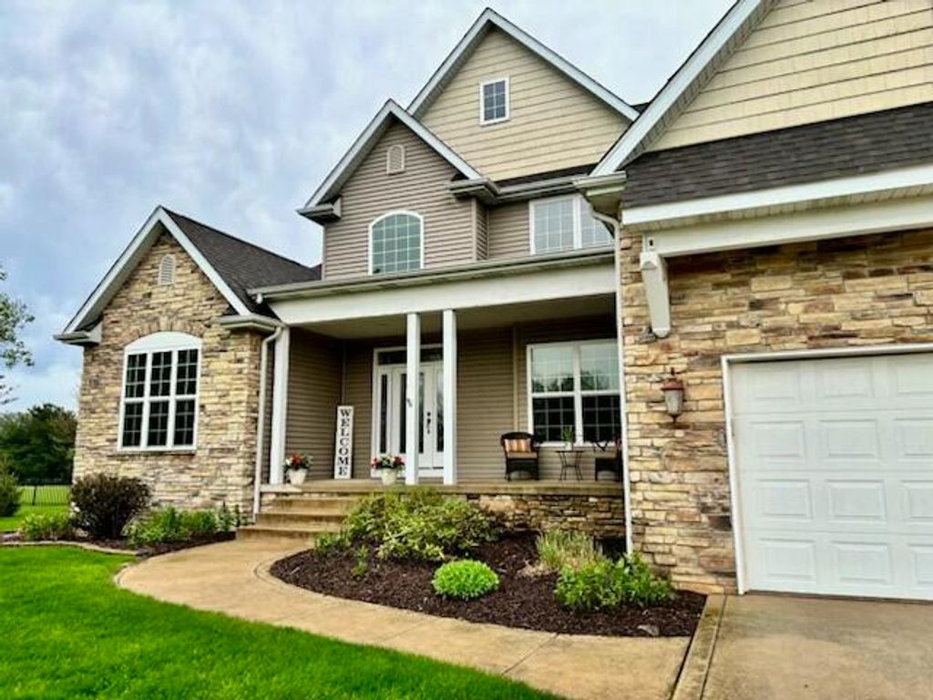 Photo of 186 Buckskin Lane, Valparaiso, IN 46383 (MLS # 837844)