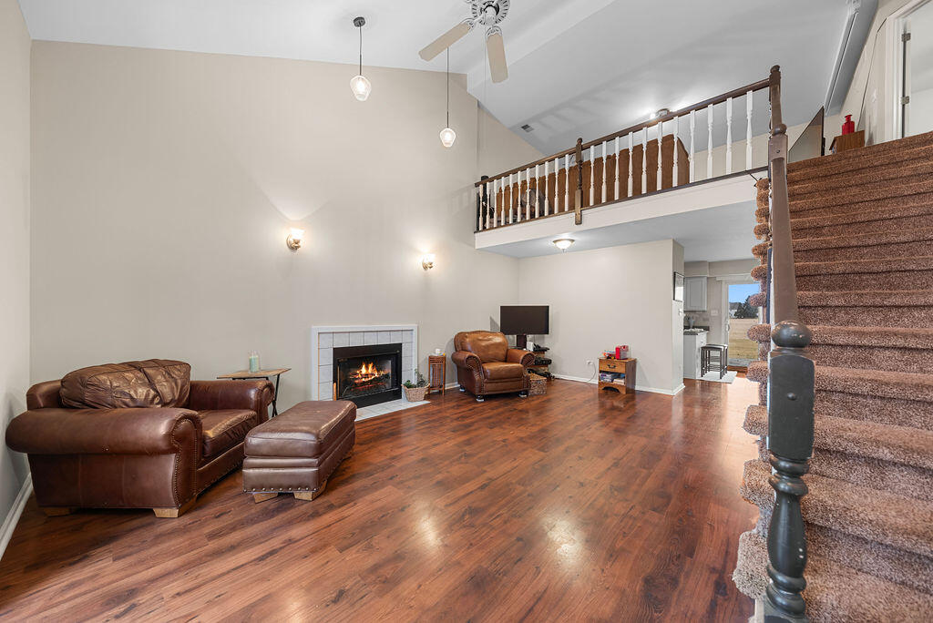 Crown Point, Indiana 46307, United States, 2 Bedrooms Bedrooms, ,2 BathroomsBathrooms,Residential,Pending,8940