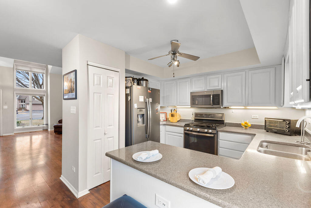 Crown Point, Indiana 46307, United States, 2 Bedrooms Bedrooms, ,2 BathroomsBathrooms,Residential,Pending,8940