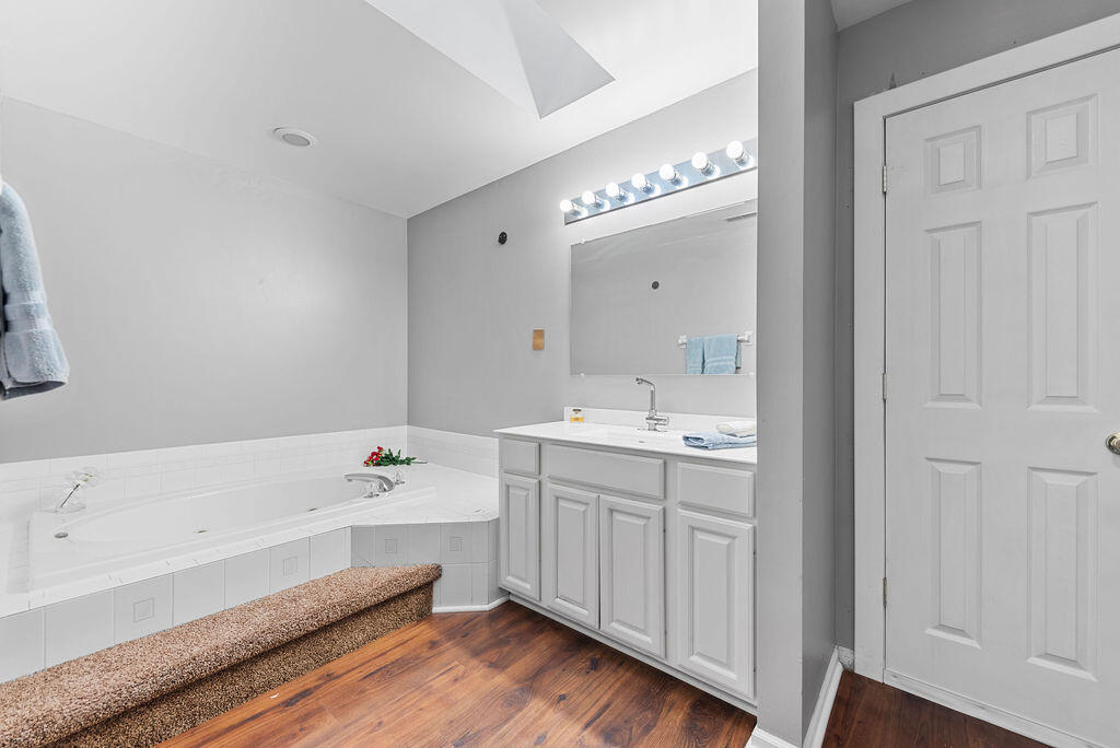 Crown Point, Indiana 46307, United States, 2 Bedrooms Bedrooms, ,2 BathroomsBathrooms,Residential,Pending,8940