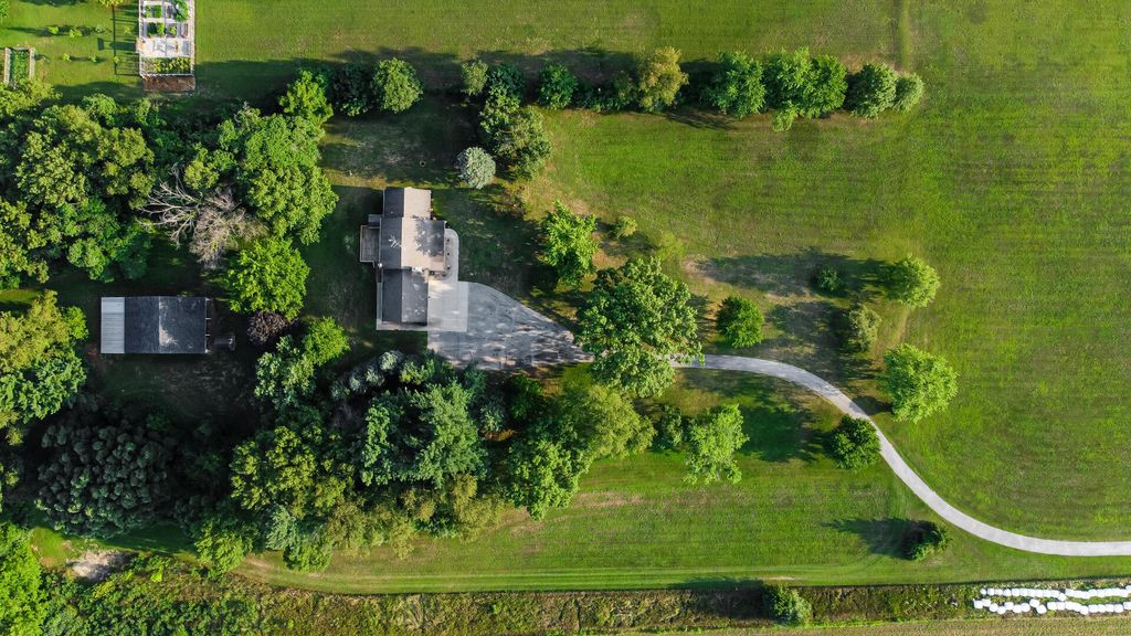 Photo of 1003 S 150 W, Kouts, IN 46347 (MLS # 837696)