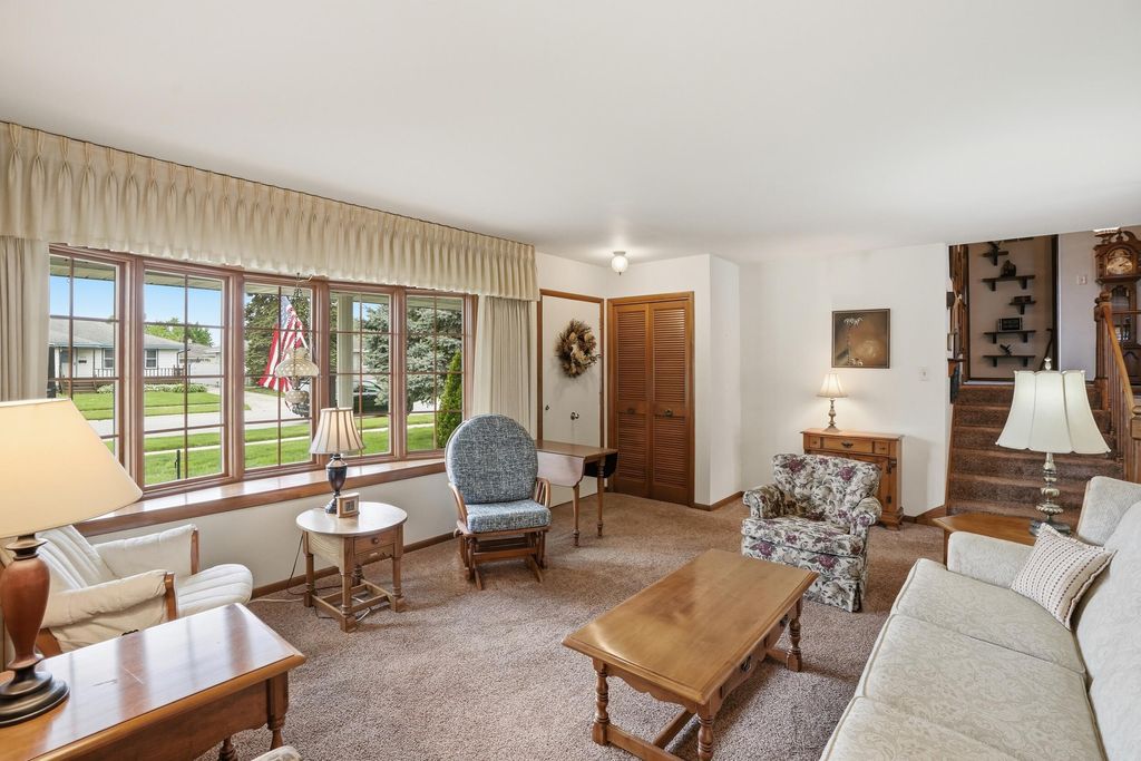 Photo of 3523 41st Place, Highland, IN 46322 (MLS # 838433)