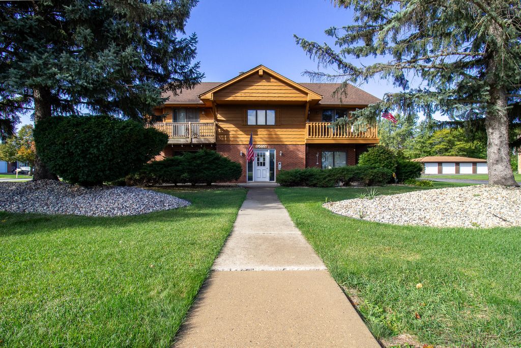 Photo of 9532 Keilman Street #2n, Saint John, IN 46373 (MLS # 831083)