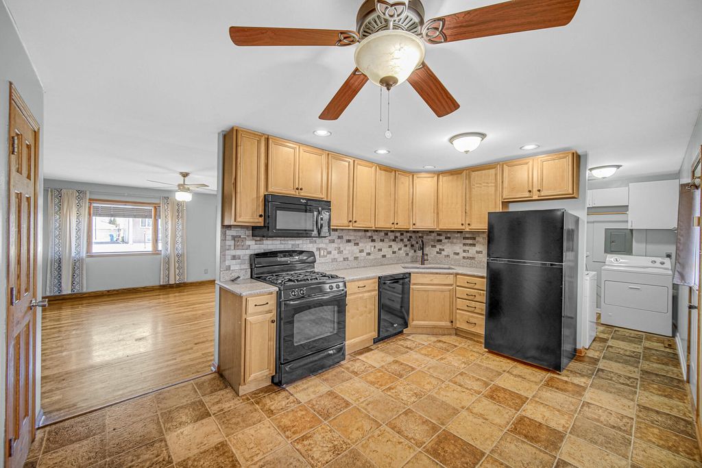 Photo of 9410 Farmer Drive, Highland, IN 46322 (MLS # 833997)