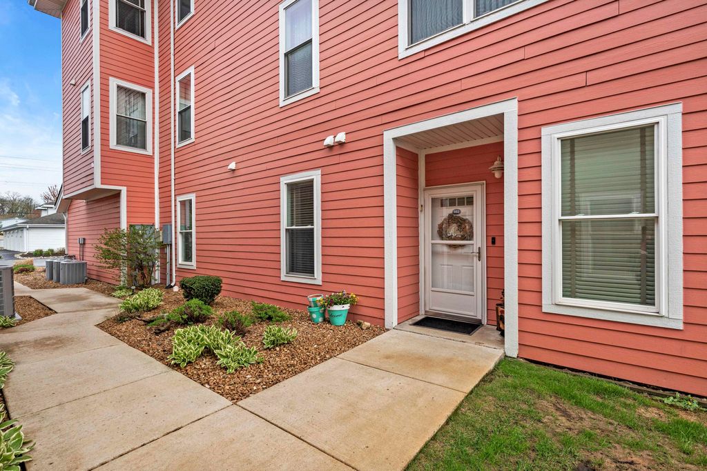 Photo of 13244 E Lakeshore Drive #B-102, Cedar Lake, IN 46303 (MLS # 831355)