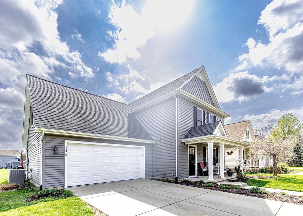 Photo of 1370 Danvers Parkway, Valparaiso, IN 46385 (MLS # 837372)