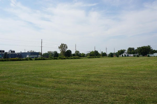 22 W ST RD 8, KOUTS, IN 46347 - Image 83fdcb01f5bcc953e446da6bc4a68e4d/3880940313
