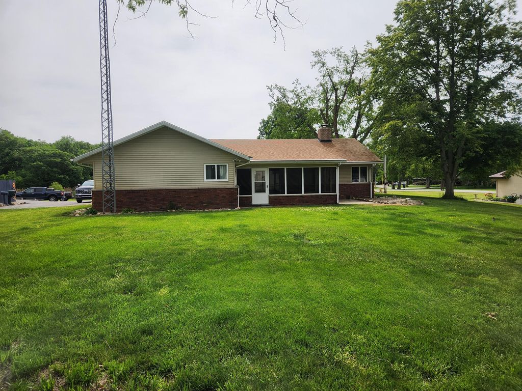 Photo of 4726 Locksley Drive E, Rensselaer, IN 47978 (MLS # 839548)