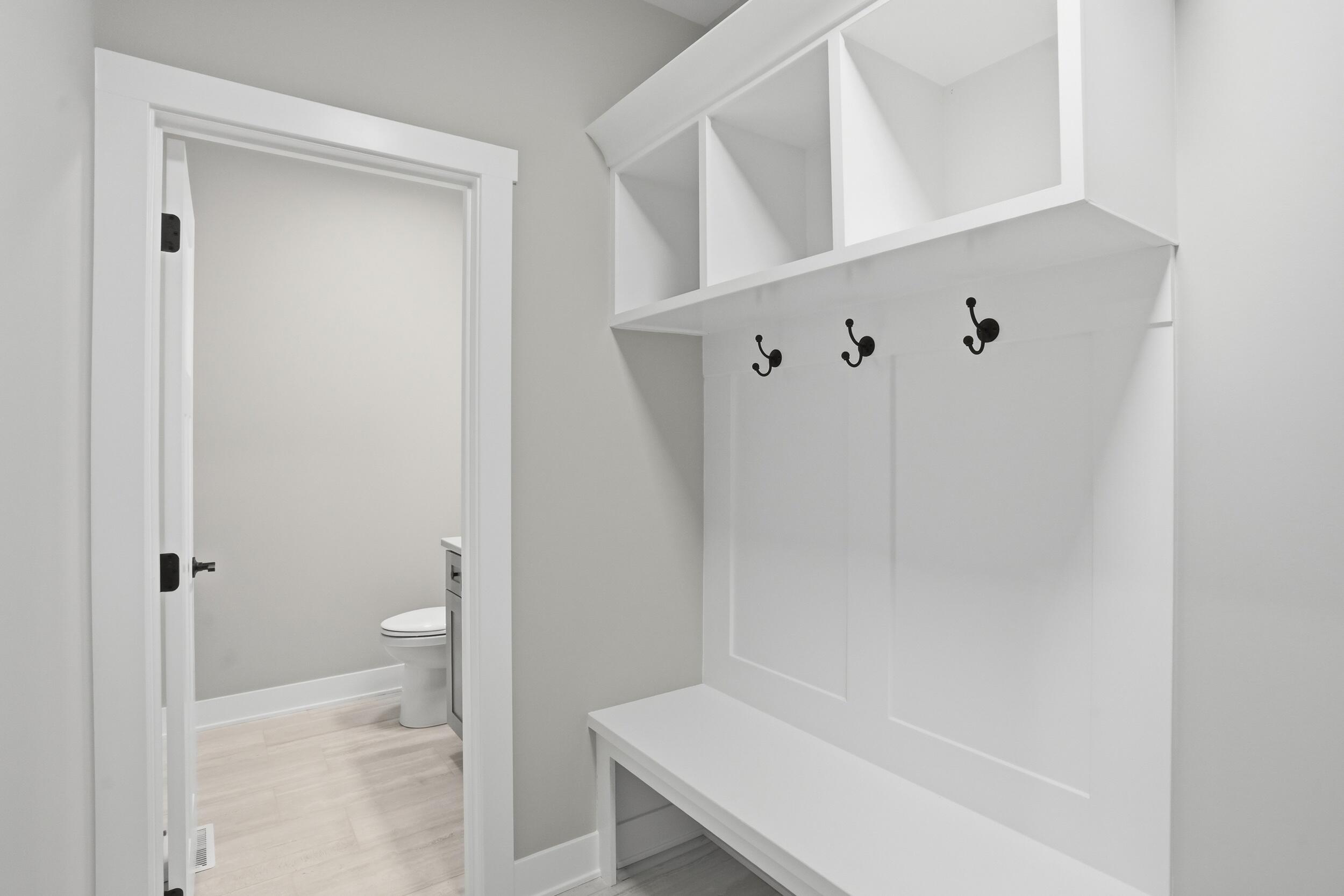 9141 Columbia Avenue