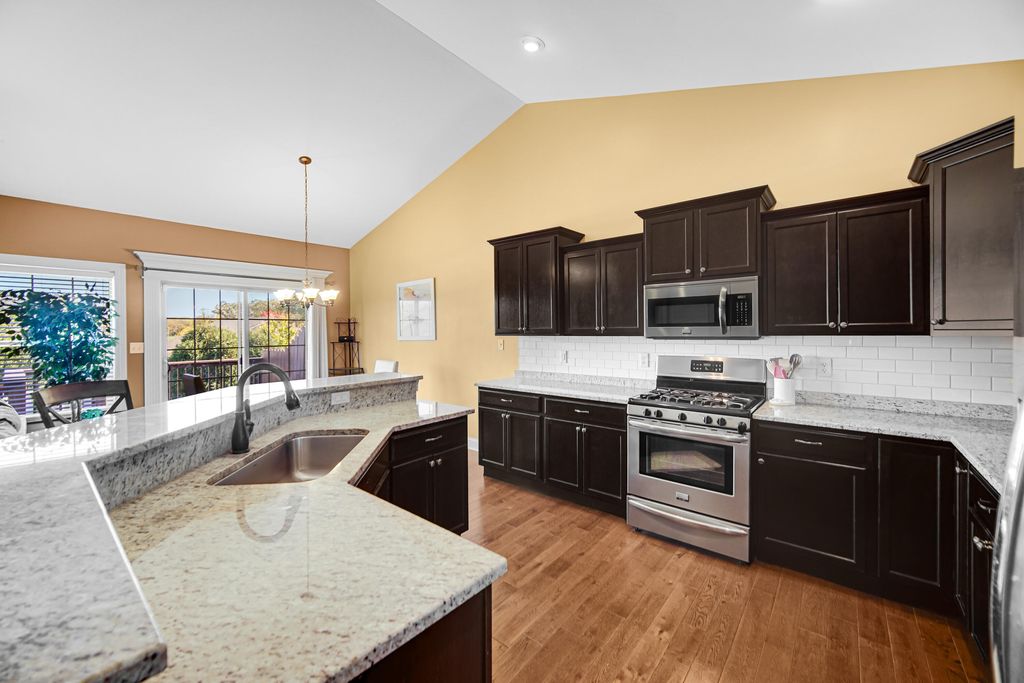Photo of 3002 Winter Garden Drive, Valparaiso, IN 46385 (MLS # 829720)
