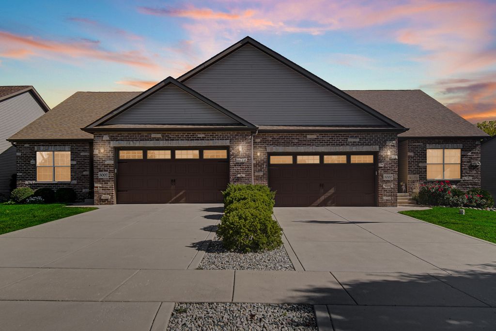 Photo of 3002 Winter Garden Drive, Valparaiso, IN 46385 (MLS # 829720)