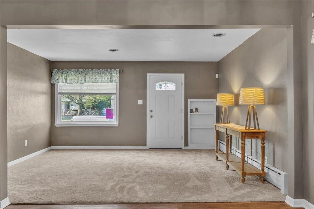 Photo of 2736 Ross Street, Highland, IN 46322 (MLS # 837959)