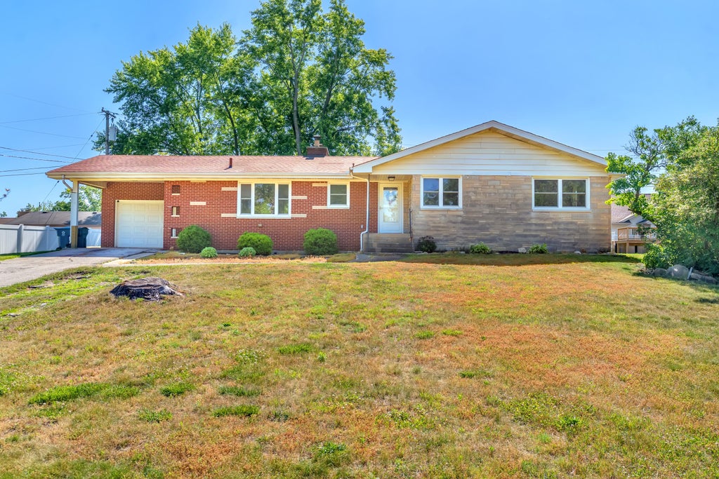 Photo of 325 Cedar Street NW, DeMotte, IN 46310 (MLS # 840275)