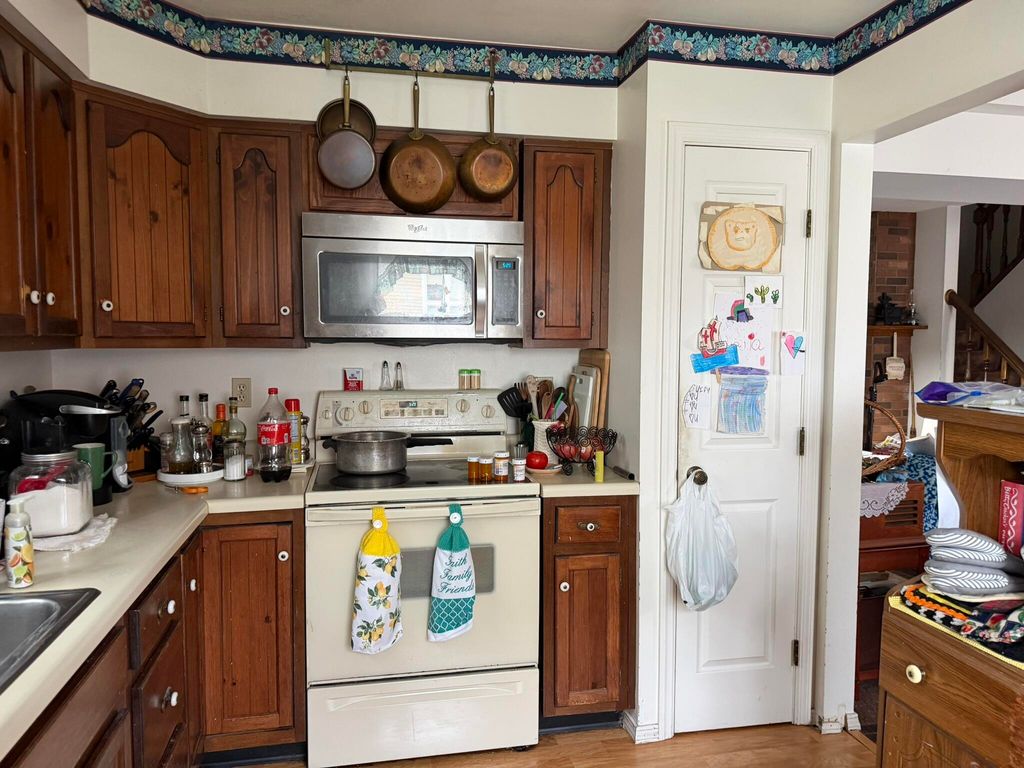 Photo of 535 Weatherwood Lane, Valparaiso, IN 46383 (MLS # 837404)