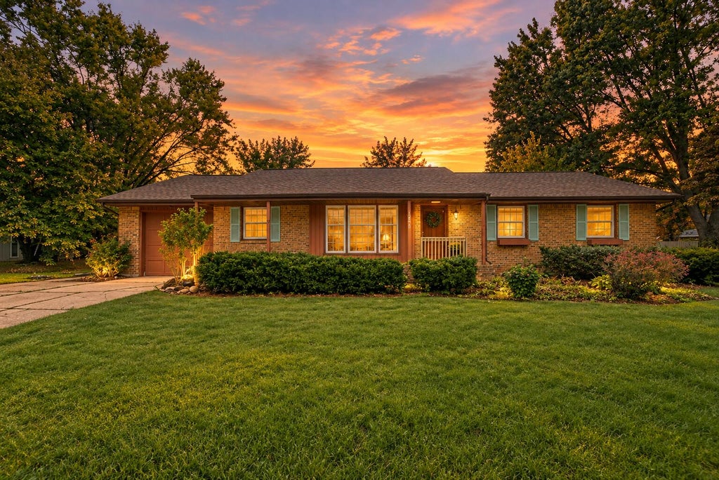 Photo of 1250 Dogwood Drive, Chesterton, IN 46304 (MLS # 845625)